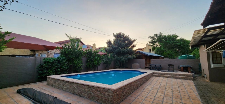 5 Bedroom Property for Sale in Cashan North West